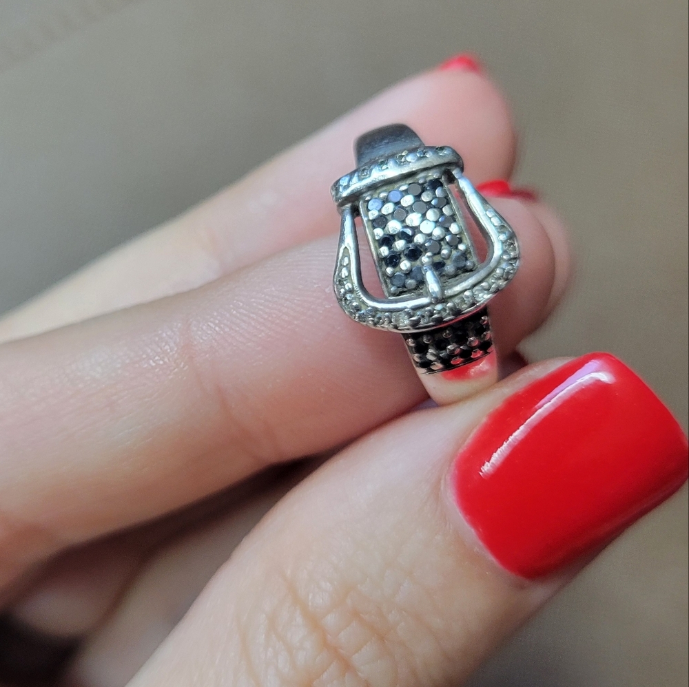 Buckle Ring With Diamonds